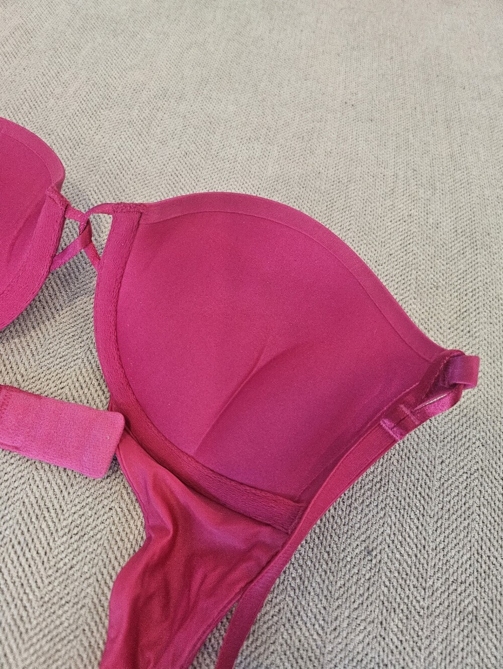 Victoria's Secret Bra Miraculous Plunge 32B - Picture 10 of 12